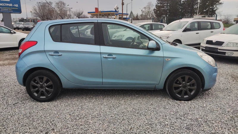 Hyundai I20 1.3i 78кс., снимка 5 - Автомобили и джипове - 48667842