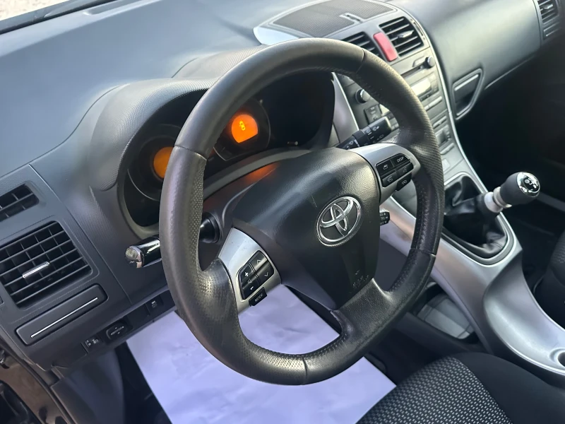 Toyota Auris 2.0D4D//126KS//EXECUTIVE//FULL, снимка 13 - Автомобили и джипове - 48731463