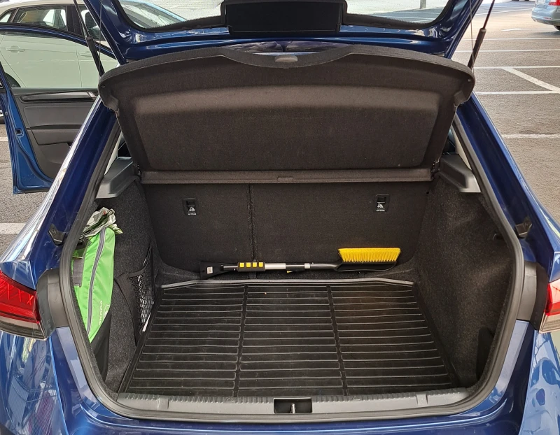 Skoda Rapid, снимка 6 - Автомобили и джипове - 52498217