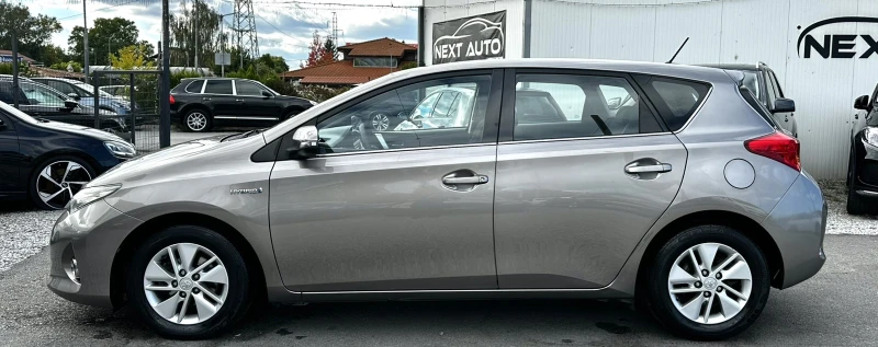 Toyota Auris 1.8HYBRID 99HP CAMERA EURO5B, снимка 8 - Автомобили и джипове - 52001160