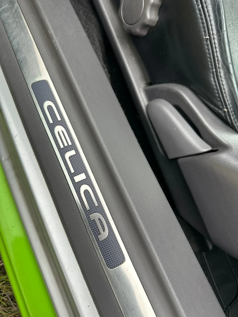 Toyota Celica 1.8VVTI, снимка 9 - Автомобили и джипове - 52807166