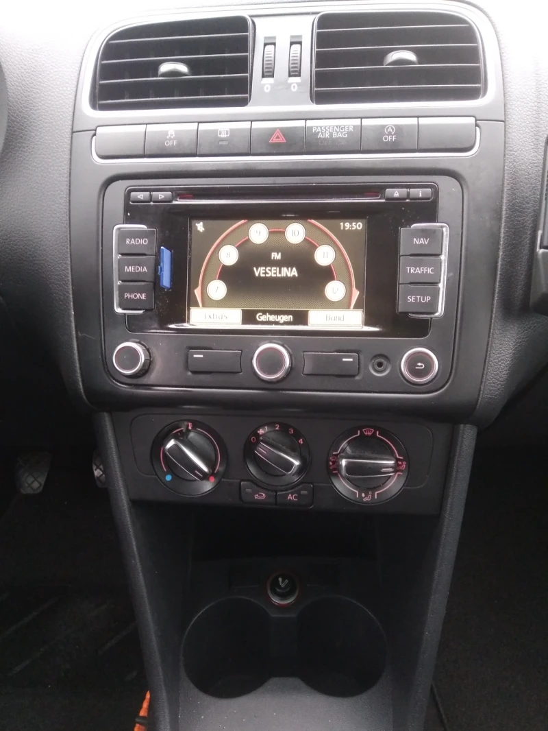 VW Polo 1.2 TDI, снимка 11 - Автомобили и джипове - 52526733