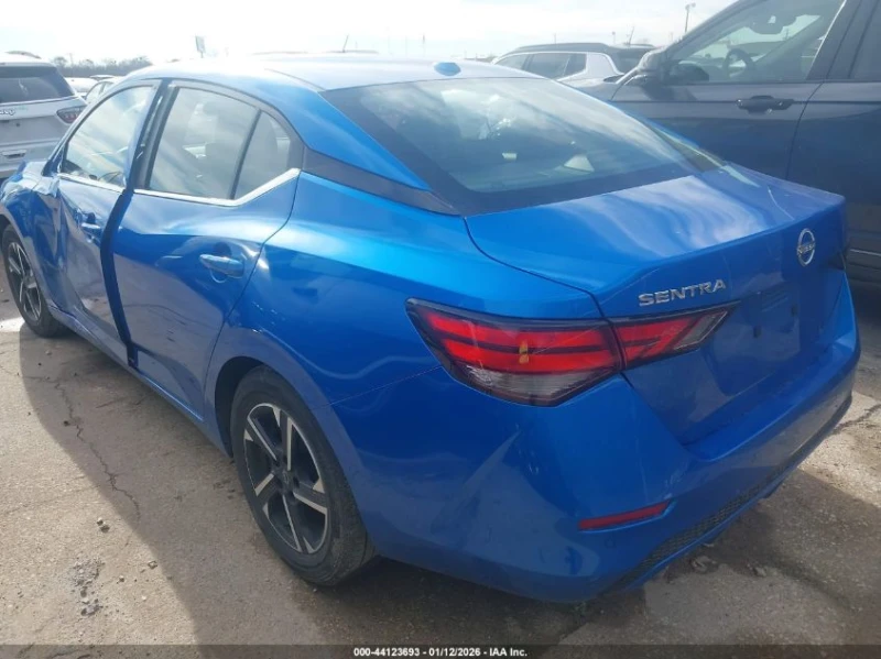 Nissan Sentra 2.0L I-4 DI, DOHC, VVT, 149HP Front Wheel Drive, снимка 8 - Автомобили и джипове - 53113105