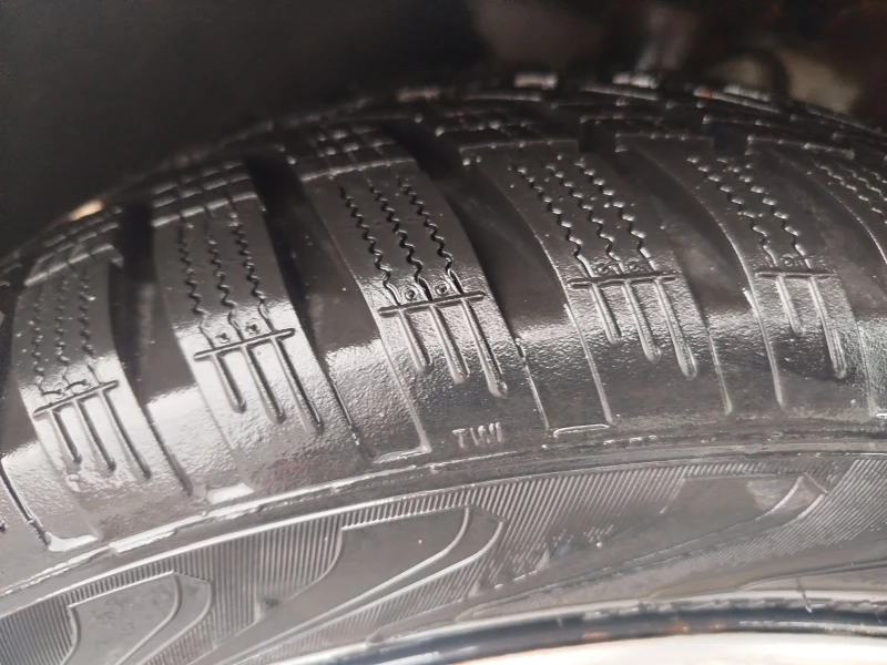 VW Touran Туаран , снимка 5 - Автомобили и джипове - 53278670