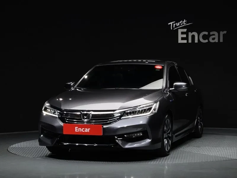 Honda Accord 2.0 Hybrid 9Th Generation, снимка 3 - Автомобили и джипове - 55841741