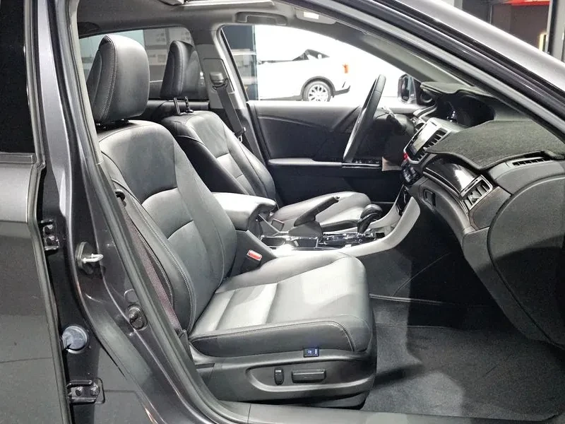 Honda Accord 2.0 Hybrid 9Th Generation, снимка 12 - Автомобили и джипове - 55841741