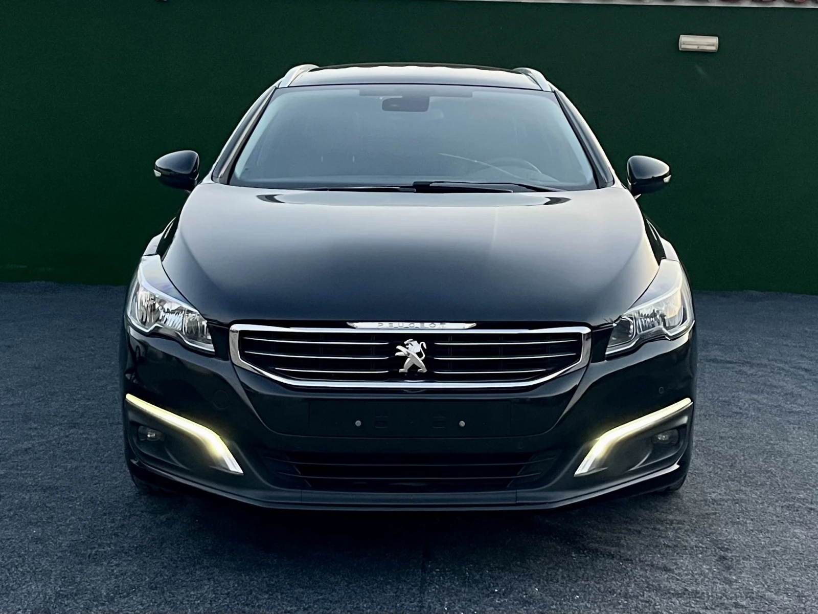 Peugeot 508 1.6Turbo* Панорама* KeyLessGO* HUD* ЛИЗИНГ* Swiss - изображение 2