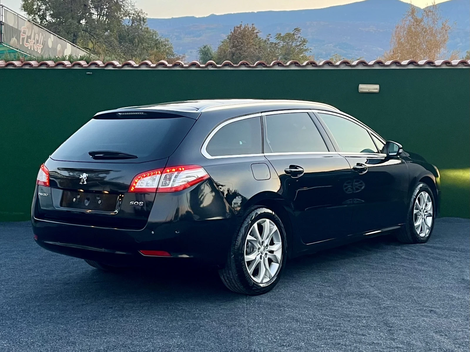 Peugeot 508 1.6Turbo* Панорама* KeyLessGO* HUD* ЛИЗИНГ* Swiss - изображение 4