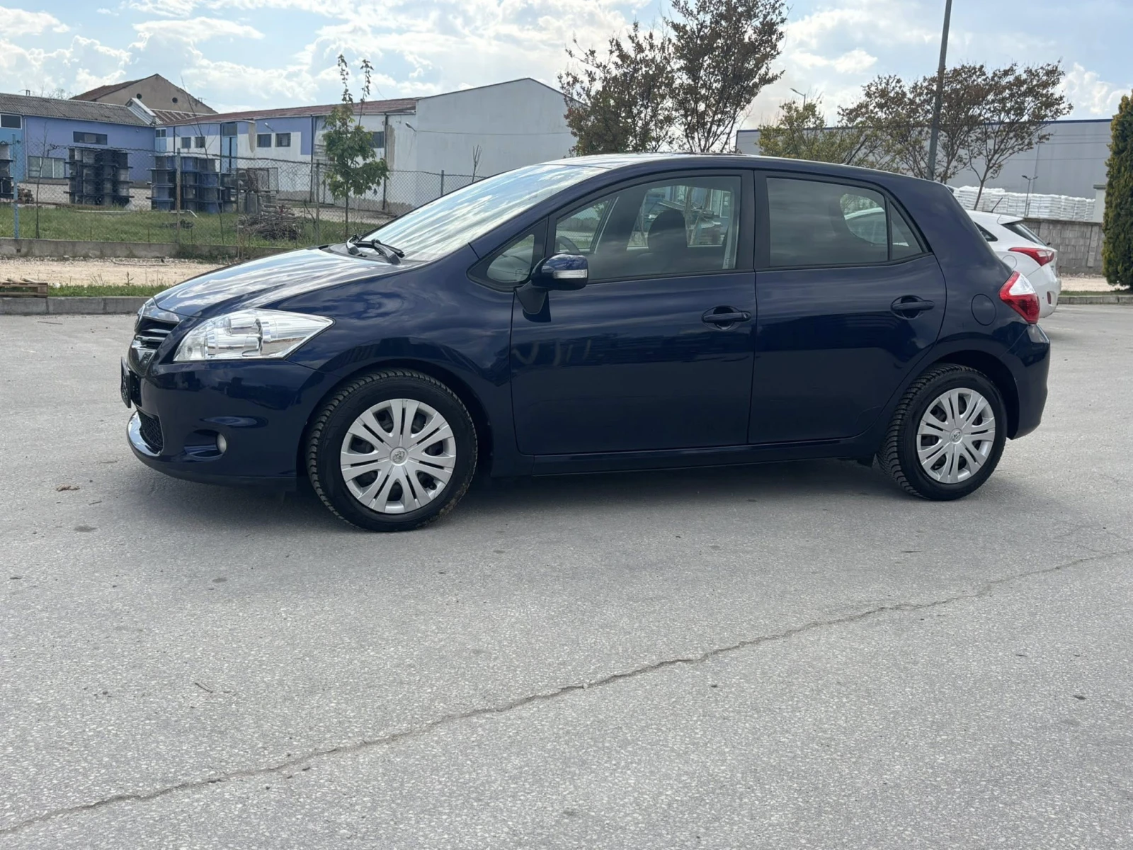 Toyota Auris 1.6 БЕНЗИН EURO5 - изображение 3
