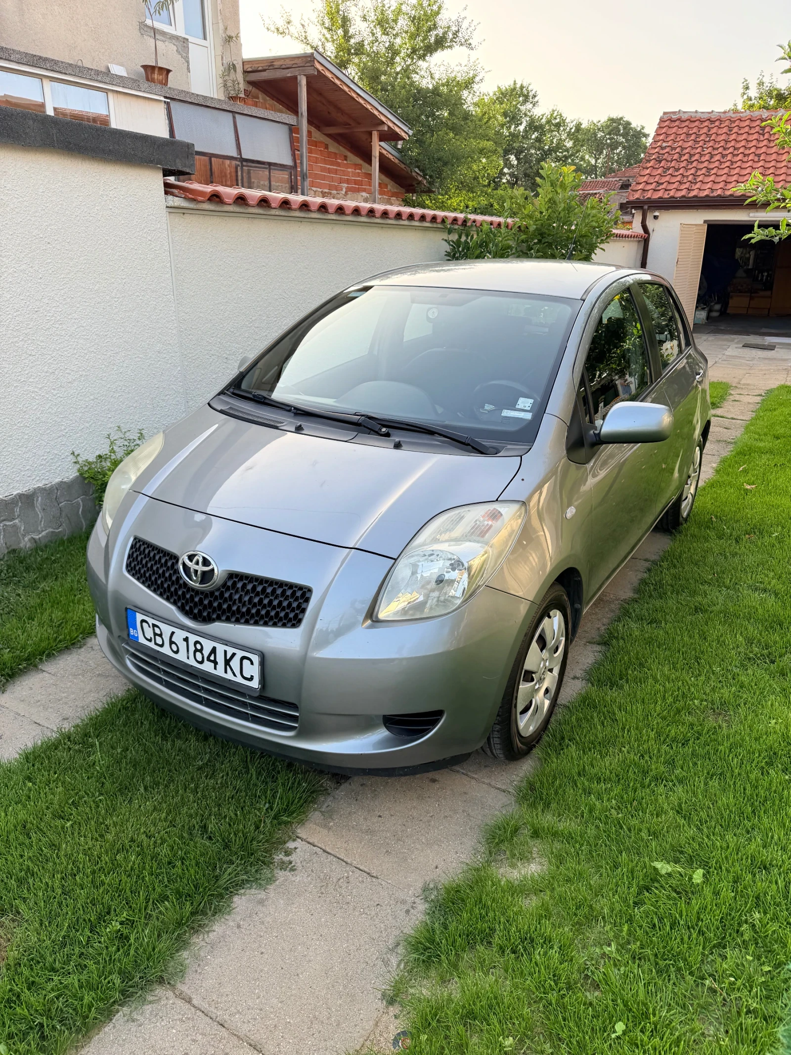 Toyota Yaris 1.3 VVT-i - изображение 2