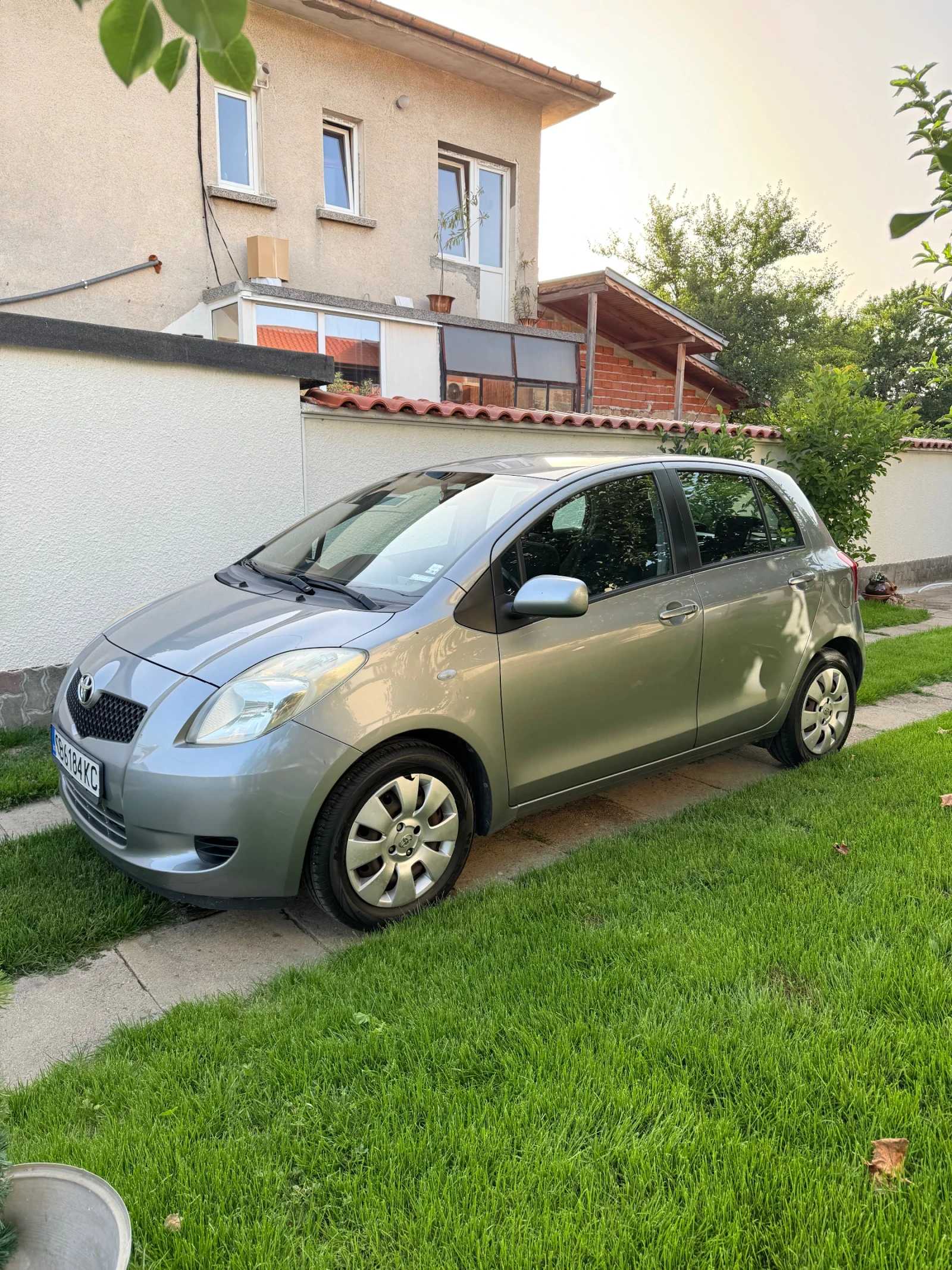 Toyota Yaris 1.3 VVT-i - изображение 3