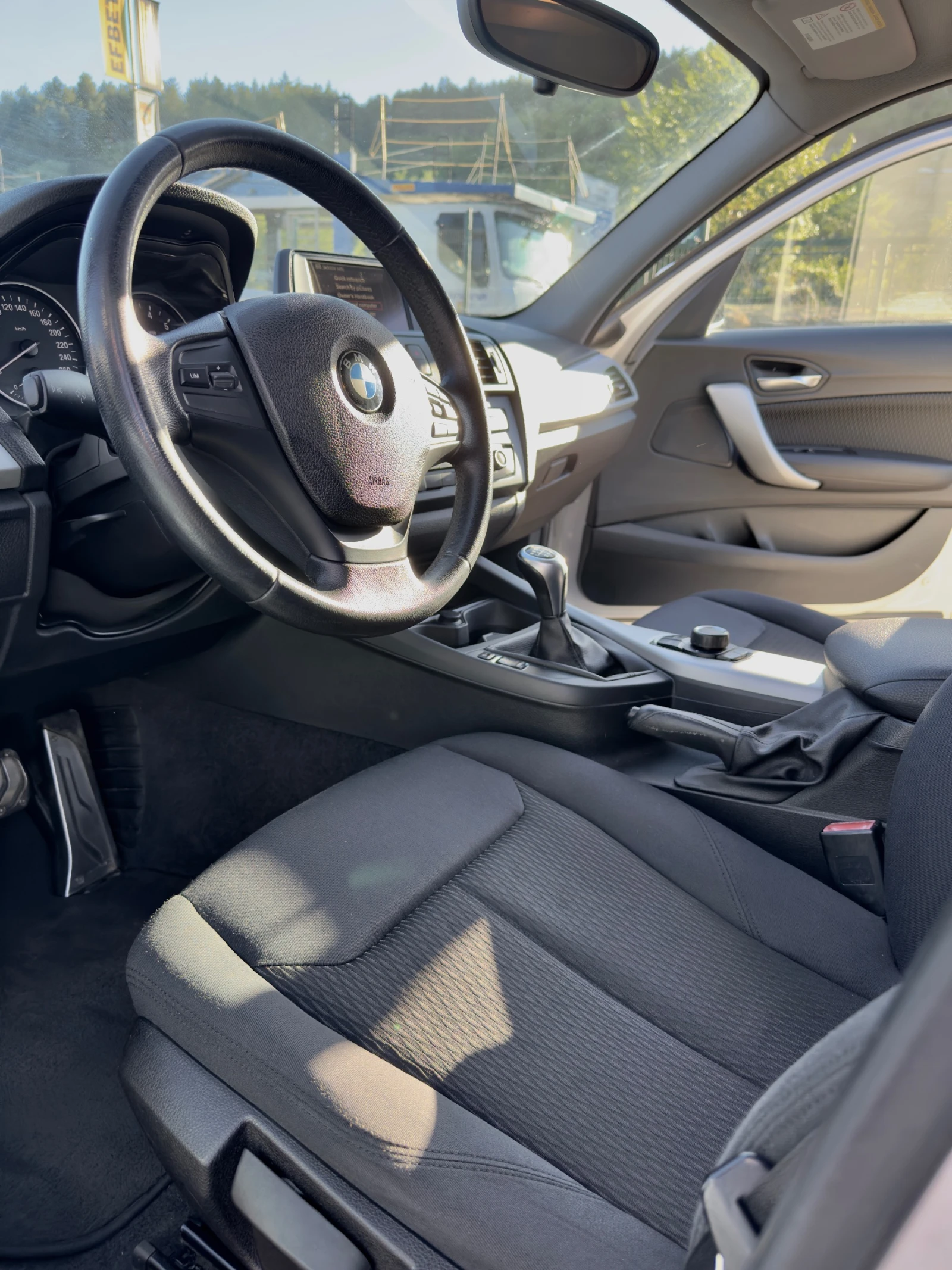 BMW 114 1.6i Turbo / Keyless / Multimedia | Mobile.bg   12