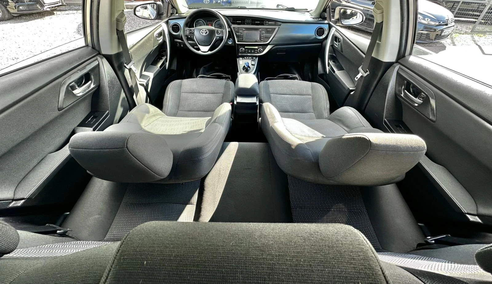 Toyota Auris 1.8HYBRID 99HP CAMERA EURO5B - изображение 9