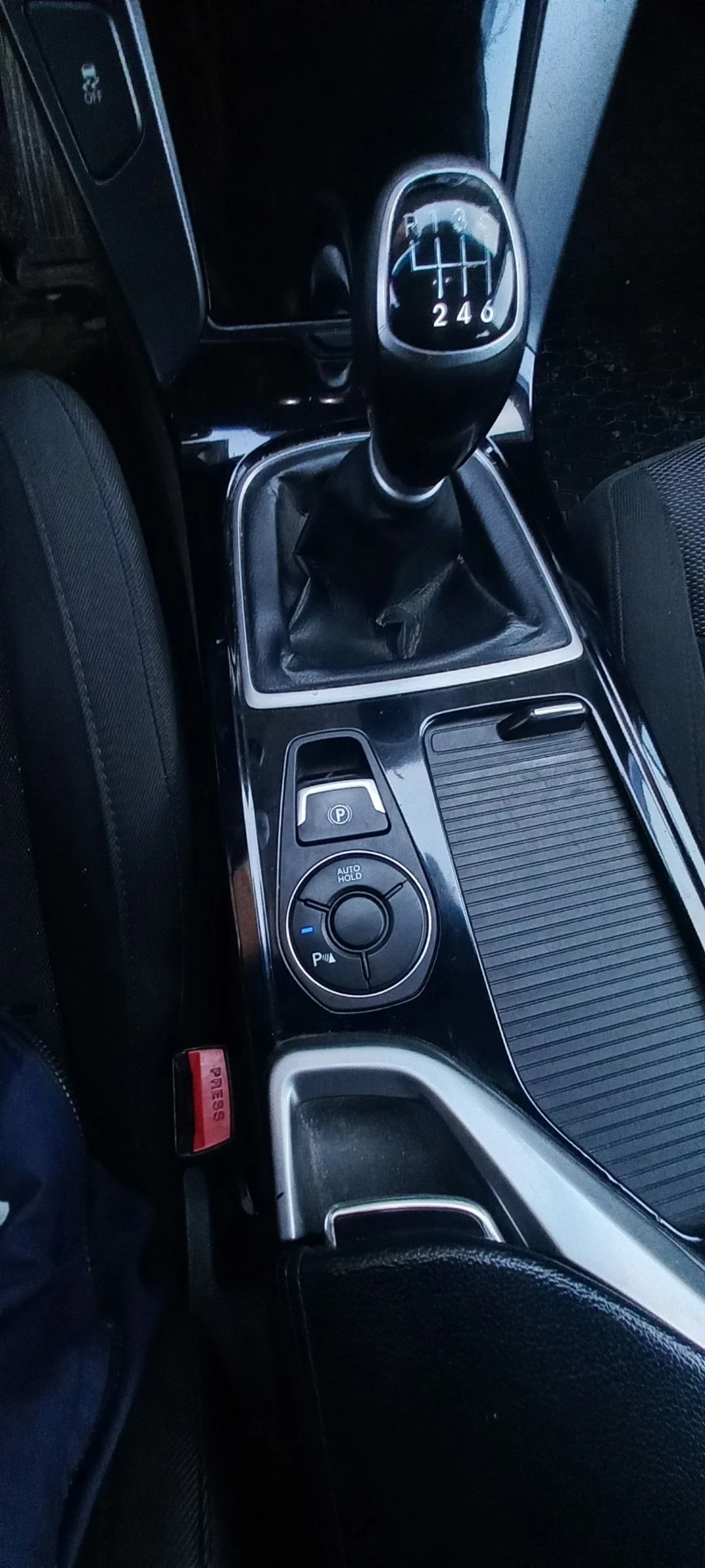 Hyundai I40, снимка 11 - Автомобили и джипове - 53739229