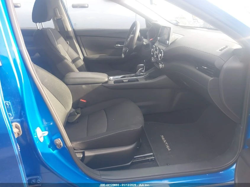 Nissan Sentra 2.0L I-4 DI, DOHC, VVT, 149HP Front Wheel Drive - изображение 10