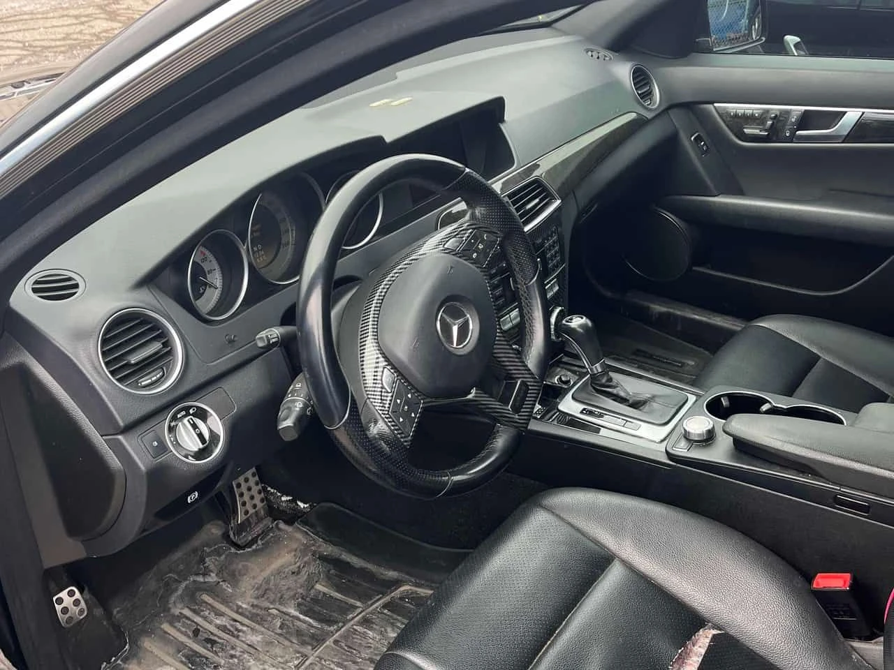 Mercedes-Benz C 300 * CARFAX * ЦЕНА ДО БГ, снимка 7 - Автомобили и джипове - 53740580