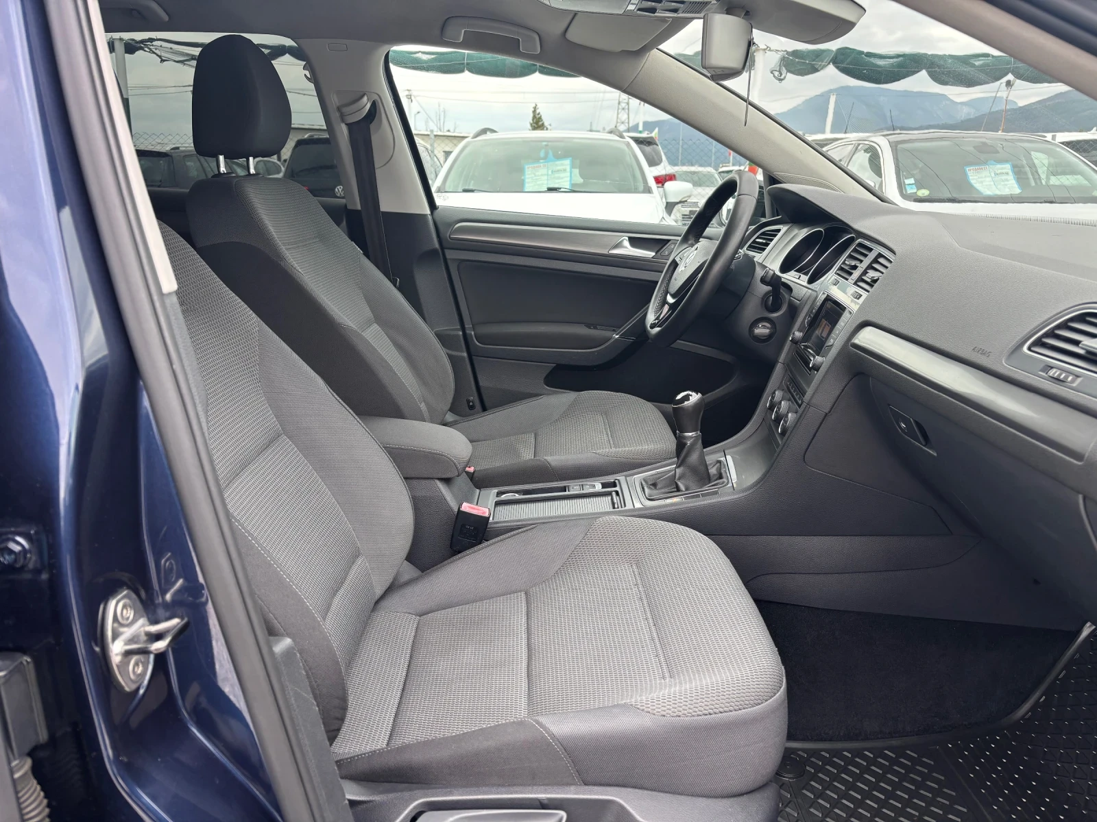 VW Golf 2.0 TDI 150к.с 6ск, снимка 8 - Автомобили и джипове - 53915770