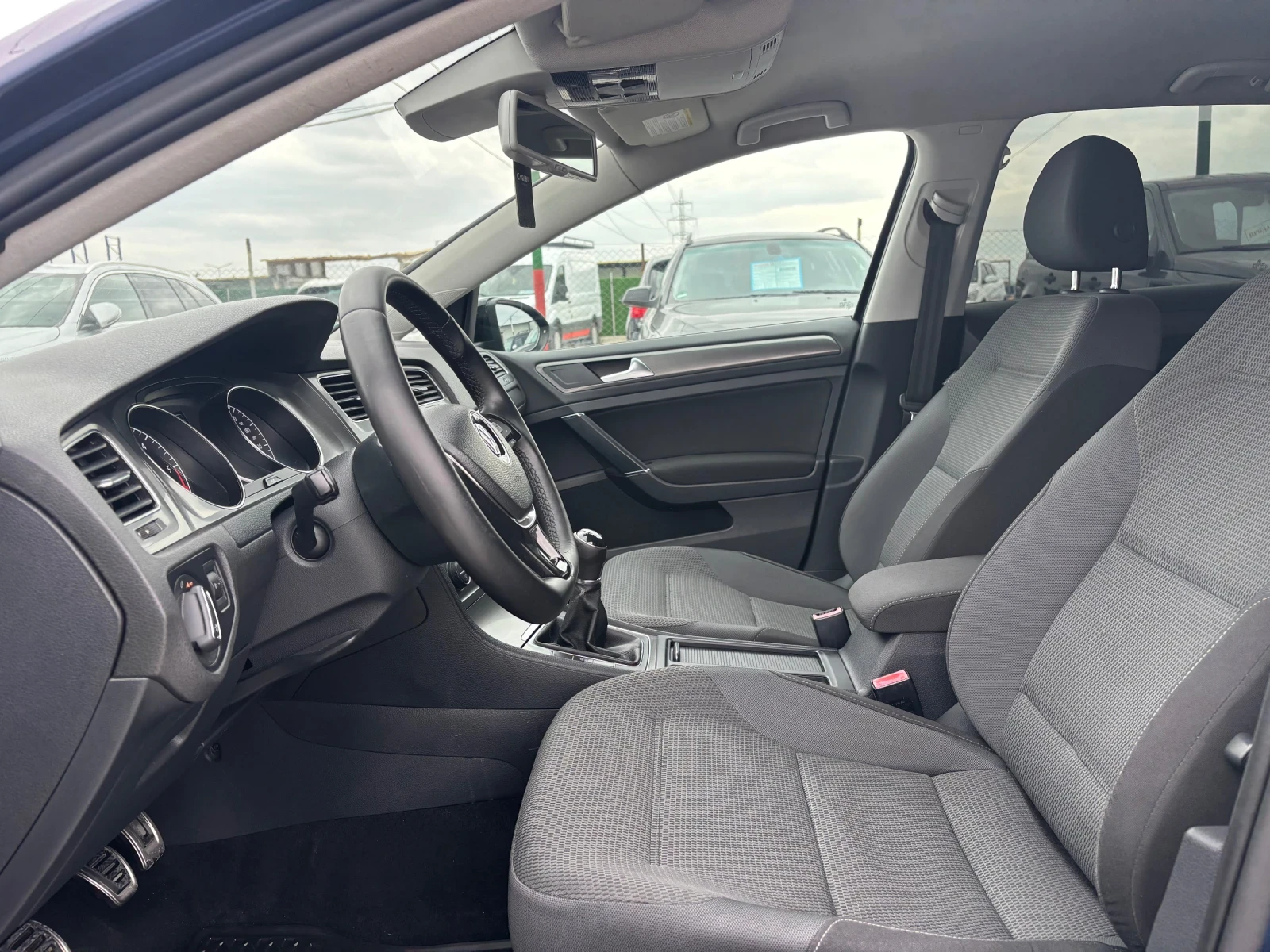 VW Golf 2.0 TDI 150к.с 6ск, снимка 7 - Автомобили и джипове - 53915770