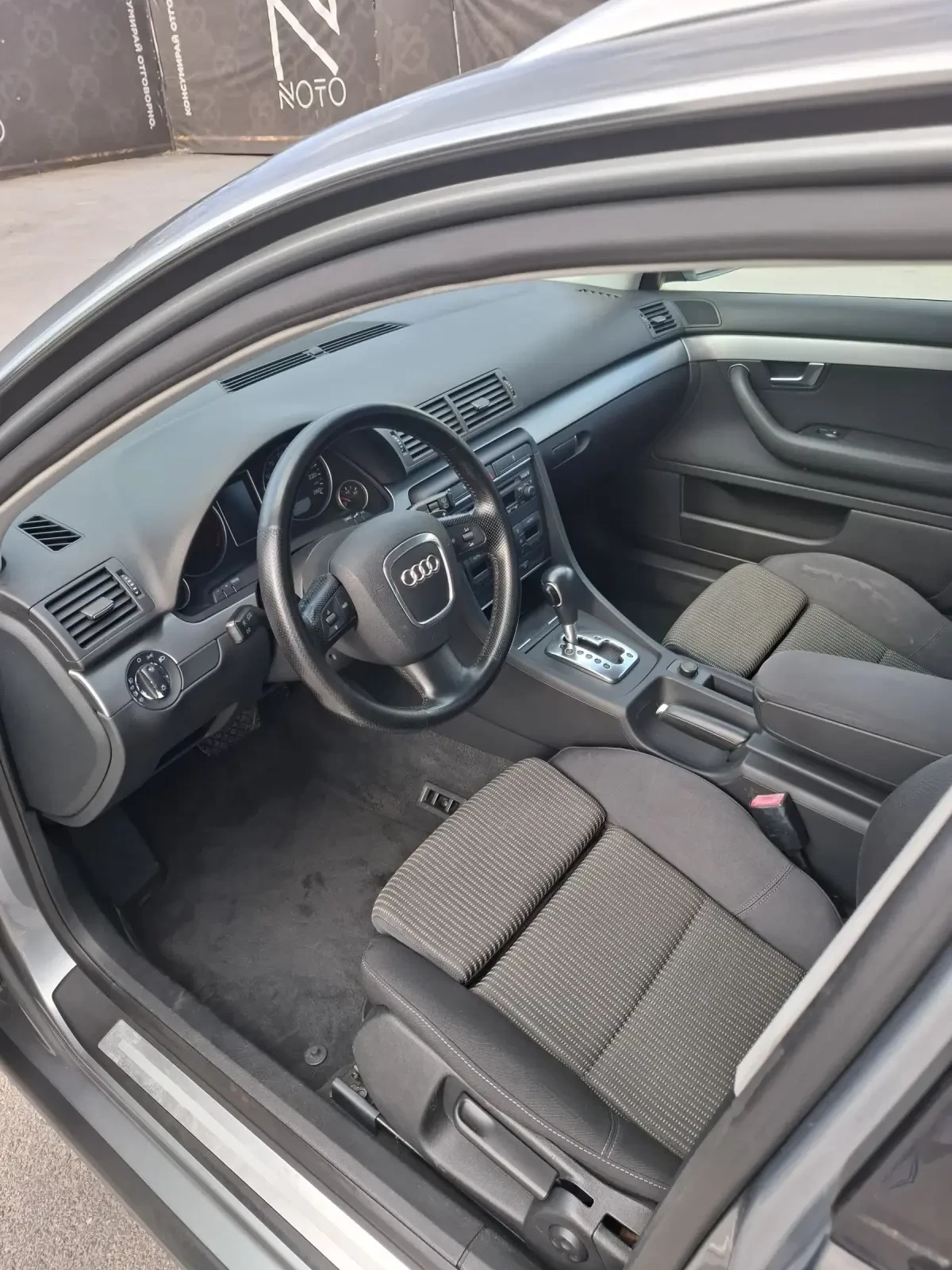 Audi A4 2.0TDI 140к.с АВТОМАТИК , снимка 8 - Автомобили и джипове - 54512149