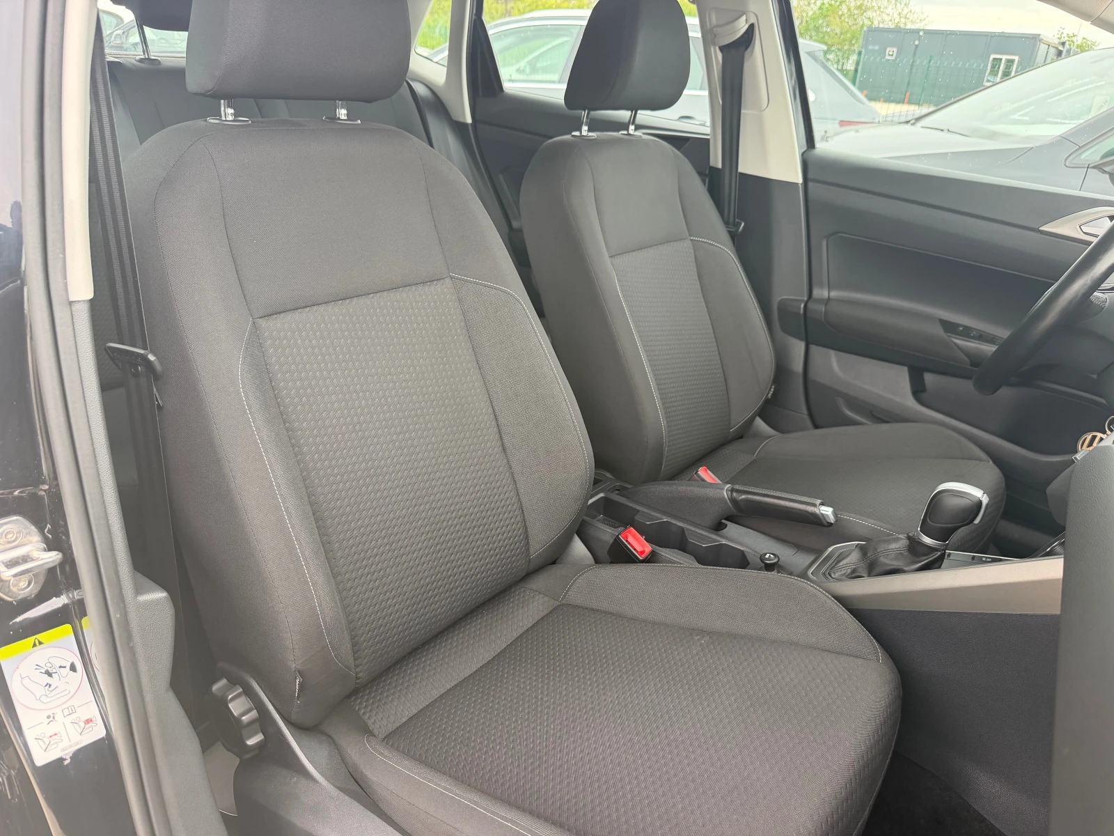 VW Polo 1.6 TDI HIGHLINE DSG NAVI CAR PLAY ANDROID AUTO, снимка 11 - Автомобили и джипове - 54632355