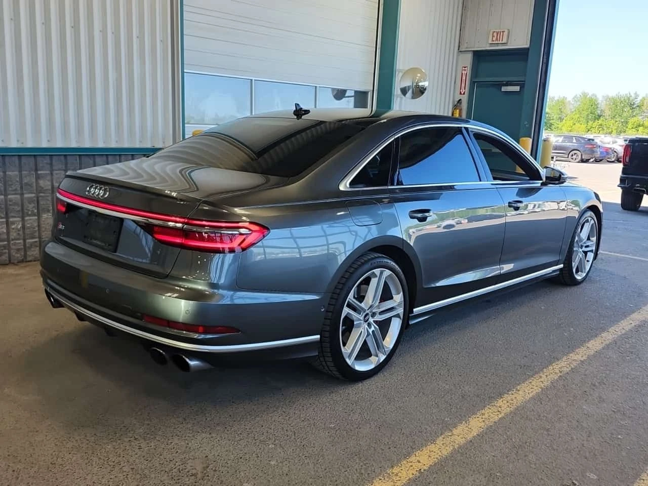 Audi S8 * quattro * CARFAX * БЕЗ ПЪРВОНАЧАЛНА ВНОСКА, снимка 3 - Автомобили и джипове - 54774805