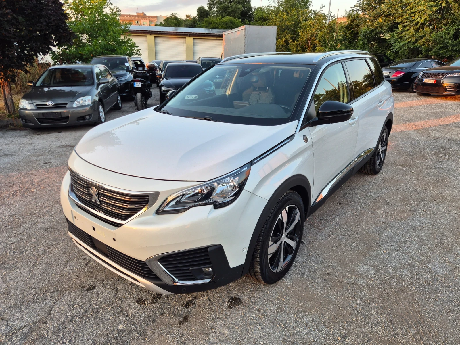 Peugeot 5008 1.5HDI* DISTRONIK* LINE ASSISTENT* 7-МЕСТЕН