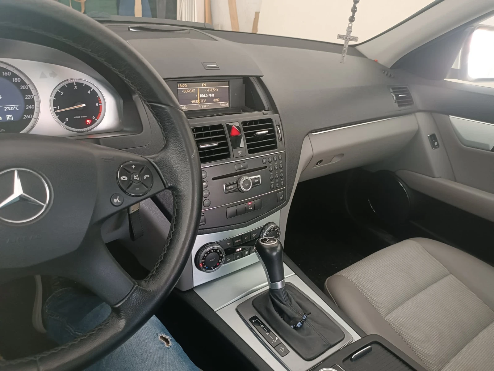 Mercedes-Benz C 220, снимка 13 - Автомобили и джипове - 55531439
