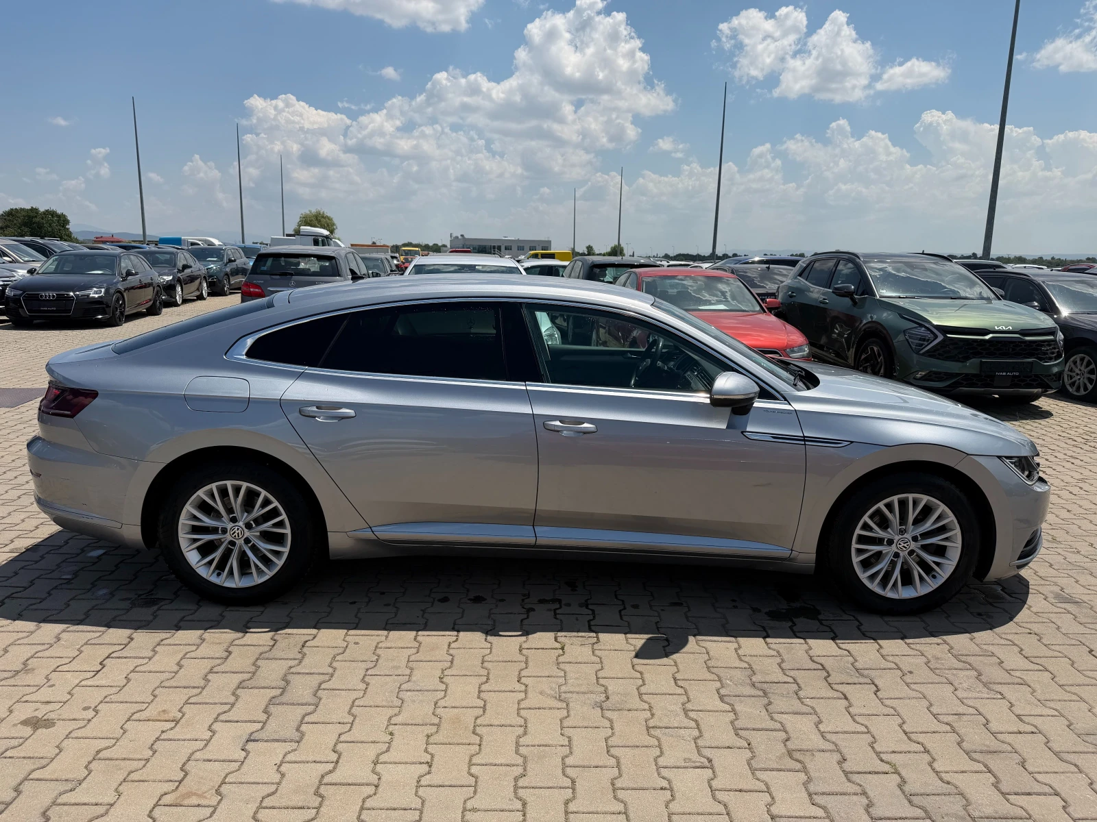 VW Arteon 2.0TDI AVTOMAT/NAVI/KOJA EURO 6, снимка 5 - Автомобили и джипове - 55101708