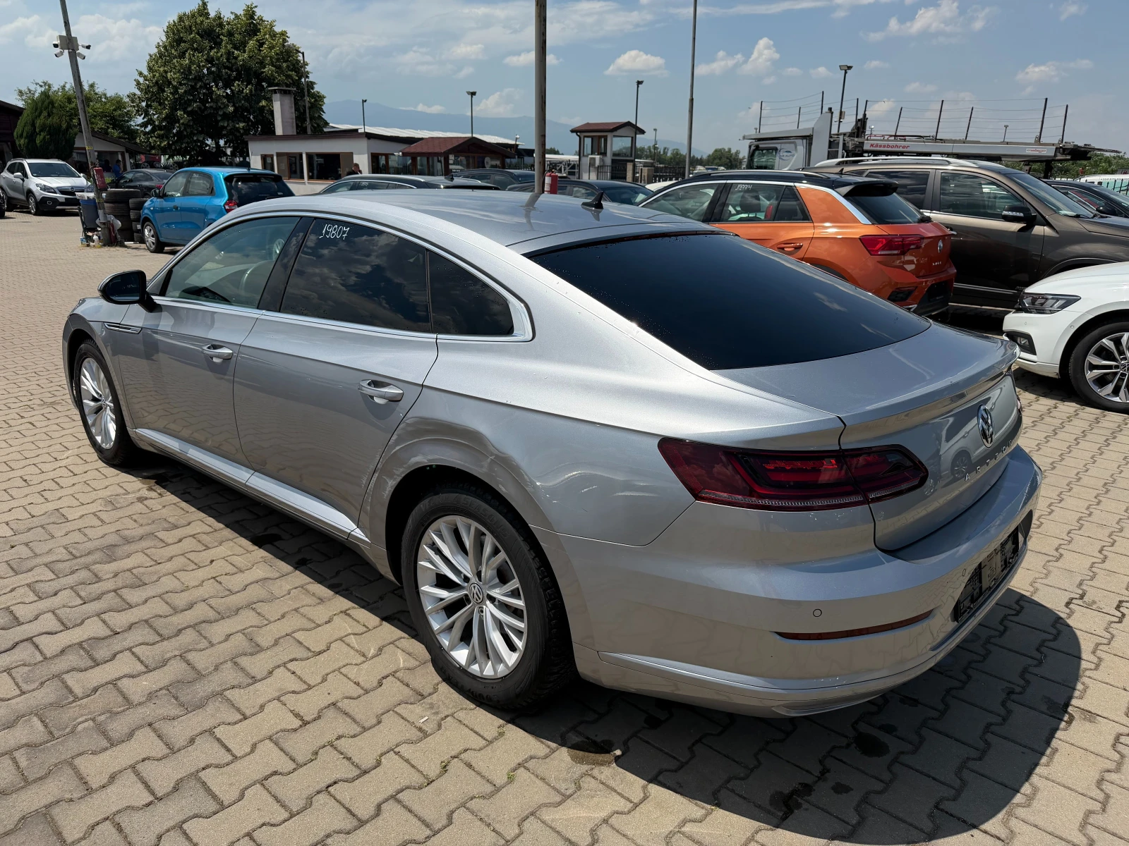 VW Arteon 2.0TDI AVTOMAT/NAVI/KOJA EURO 6, снимка 8 - Автомобили и джипове - 55101708