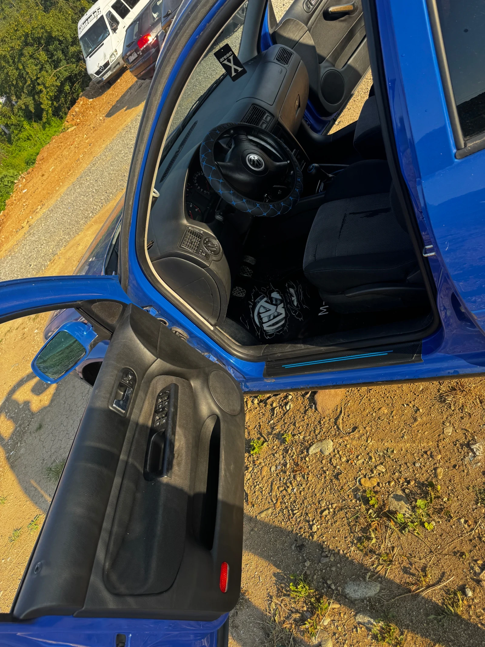 VW Golf Голф 1.8Т, снимка 6 - Автомобили и джипове - 55179017