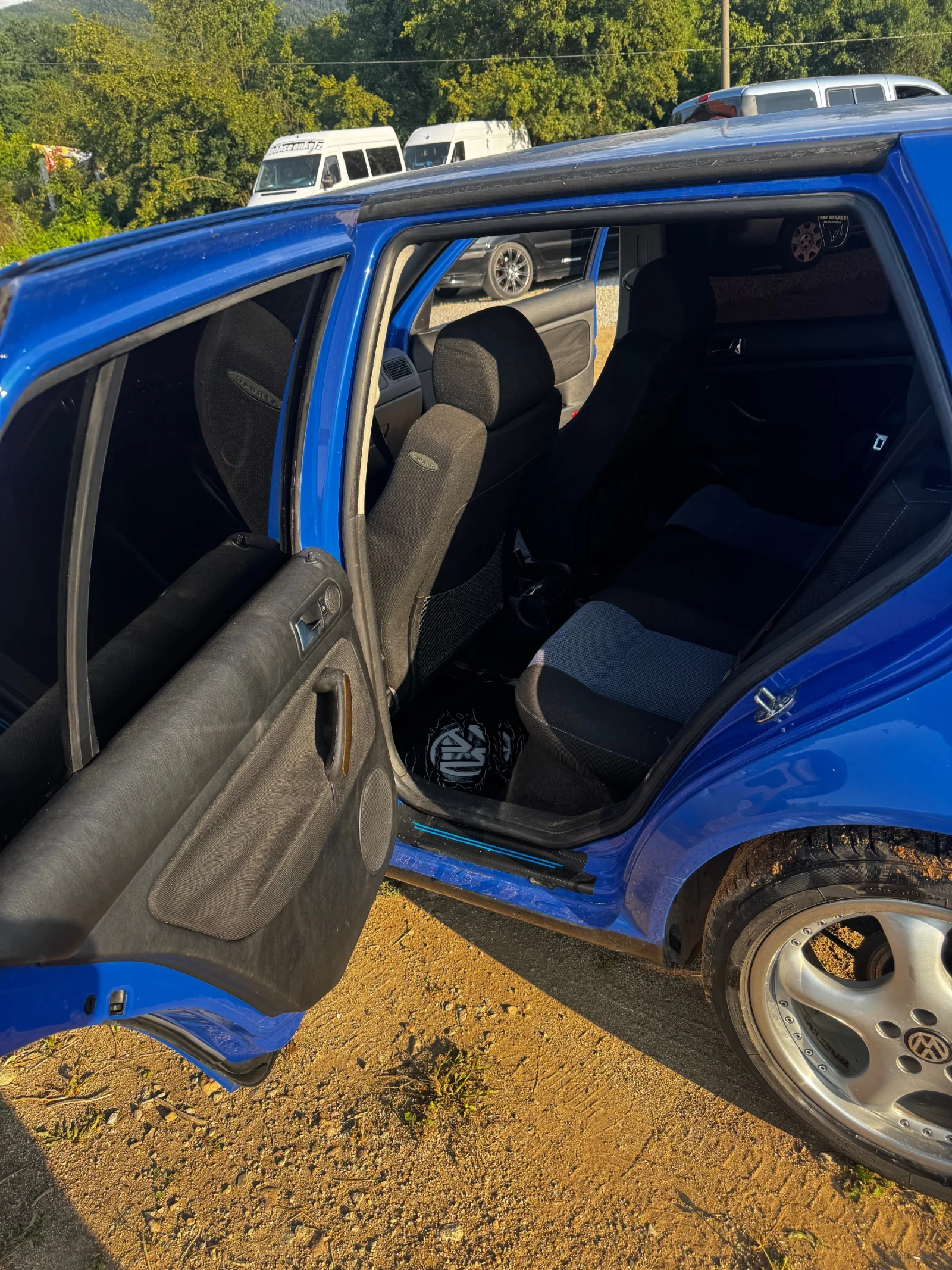 VW Golf Голф 1.8Т, снимка 5 - Автомобили и джипове - 55179017