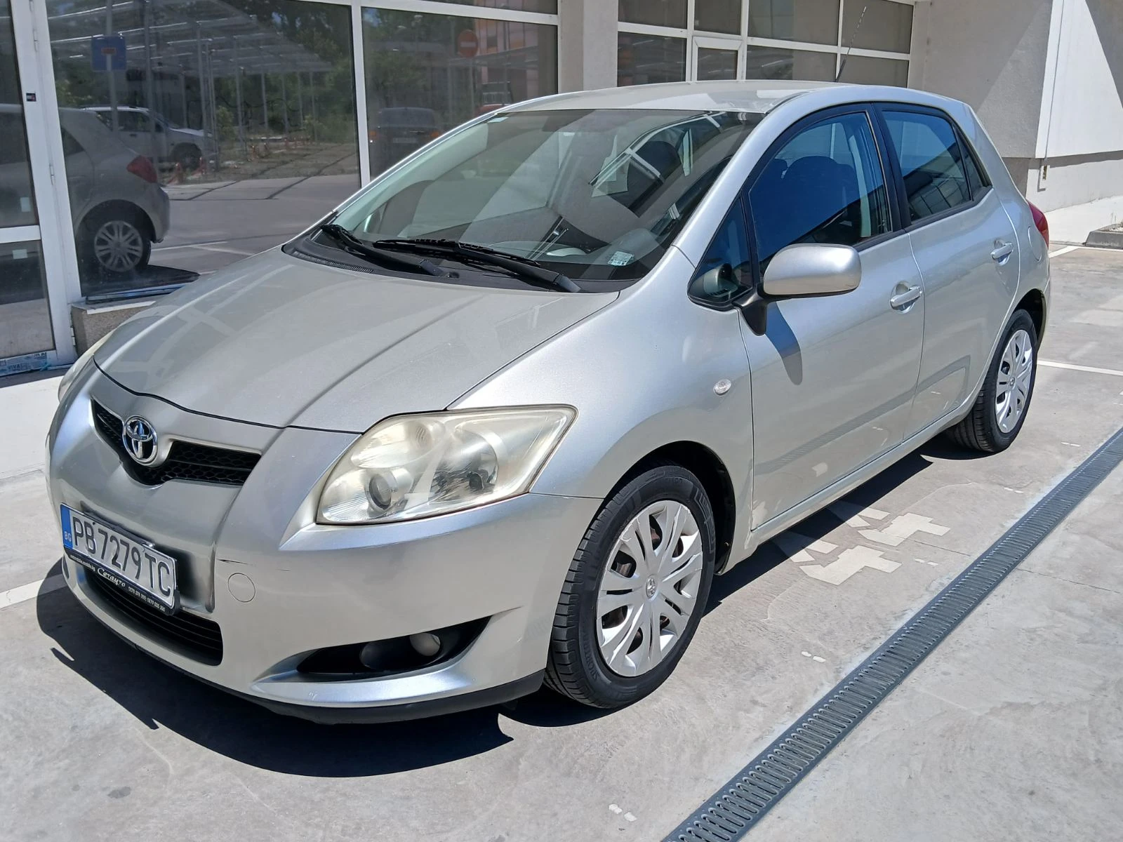 Toyota Auris 1.4 D4D, снимка 4 - Автомобили и джипове - 55216980
