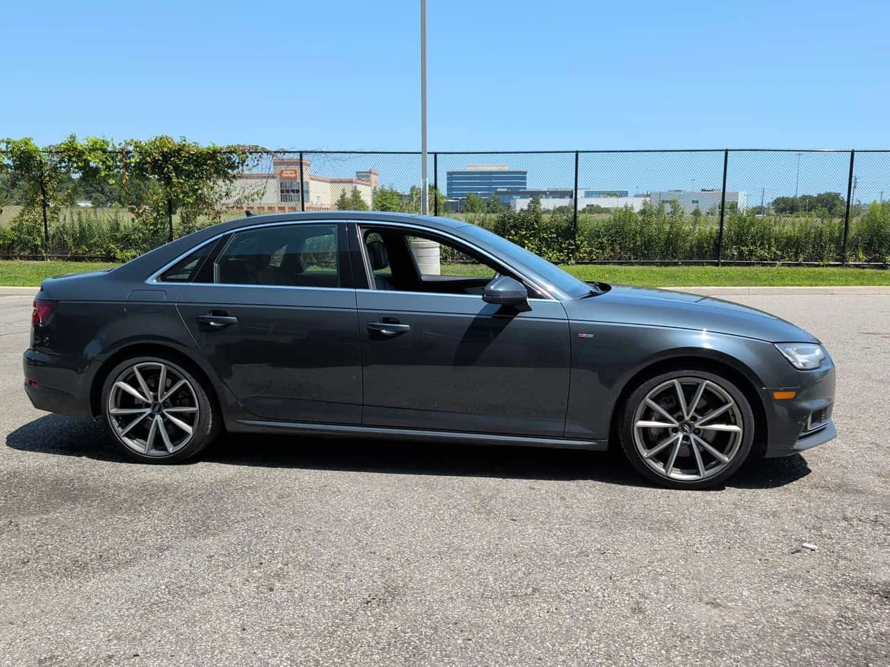 Audi A4 Technik | CARFAX | ГЛАВНО ПРЕДСТАВИТЕЛСТВО НА AUDI, снимка 4 - Автомобили и джипове - 55495082
