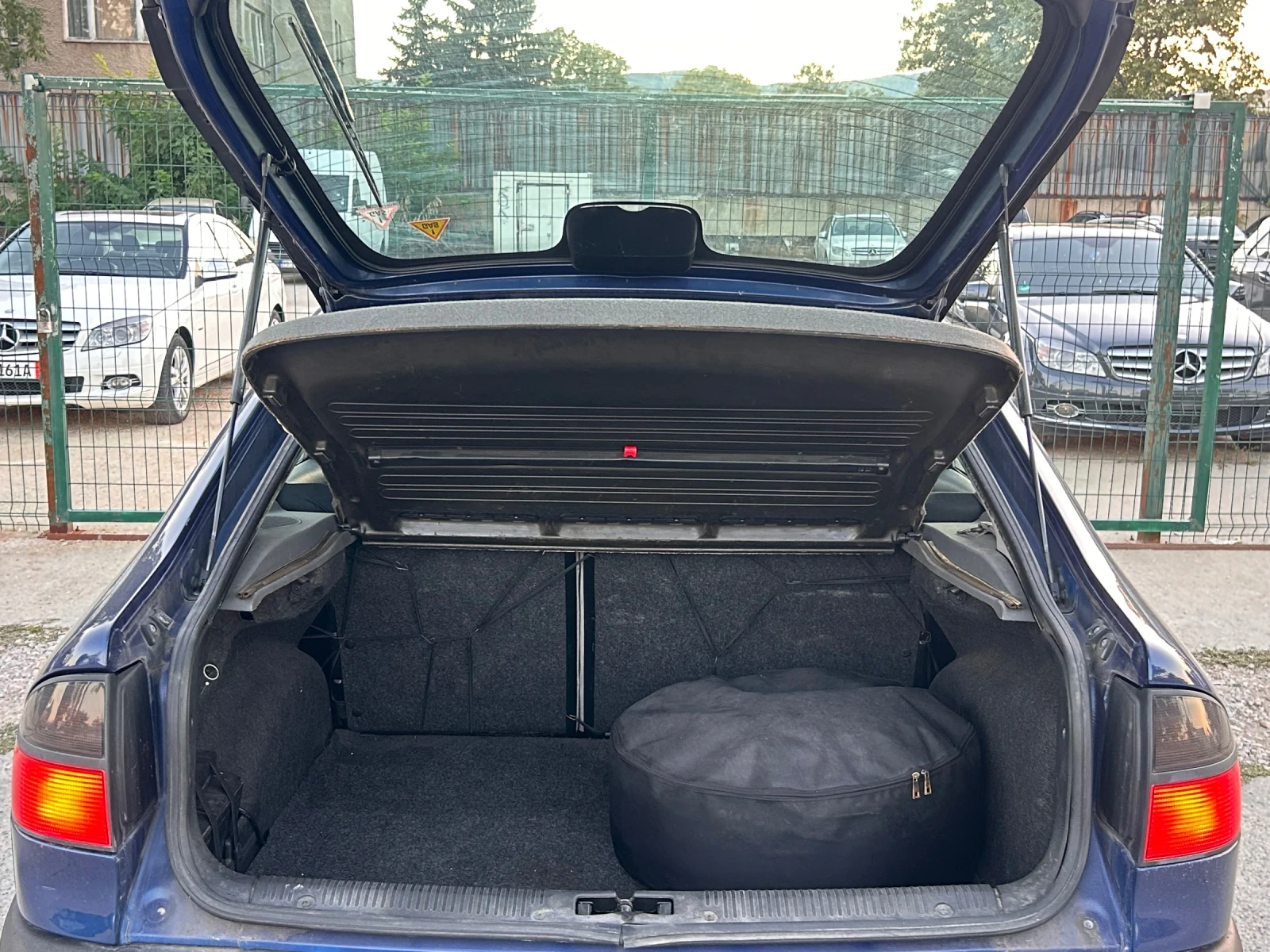 Renault Laguna, снимка 3 - Автомобили и джипове - 56120639