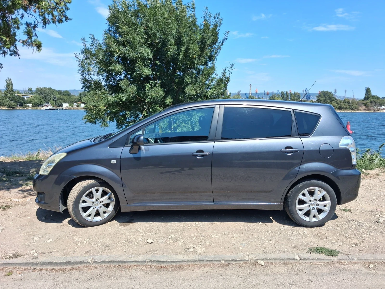 Toyota Corolla verso D4D, снимка 2 - Автомобили и джипове - 56219402