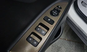 Kia Stonic Diesel 1.6 Prestige * НАЙ-ДОБРА ЦЕНА В БЪЛГАРИЯ* , снимка 13