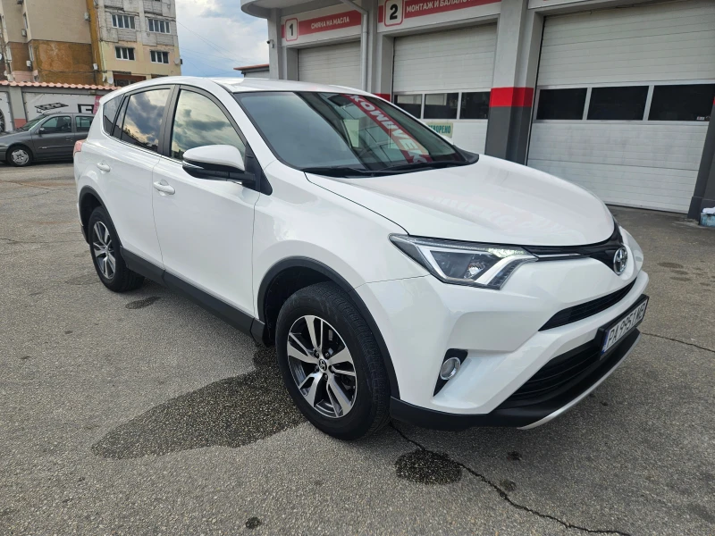 Toyota Rav4 2.0i (151hp) 4x4/AT/Dynamic/Гаранция!, снимка 7 - Автомобили и джипове - 51252582