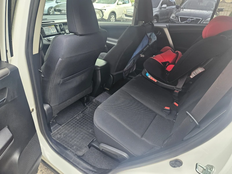Toyota Rav4 2.0i (151hp) 4x4/AT/Dynamic/Гаранция!, снимка 16 - Автомобили и джипове - 51252582