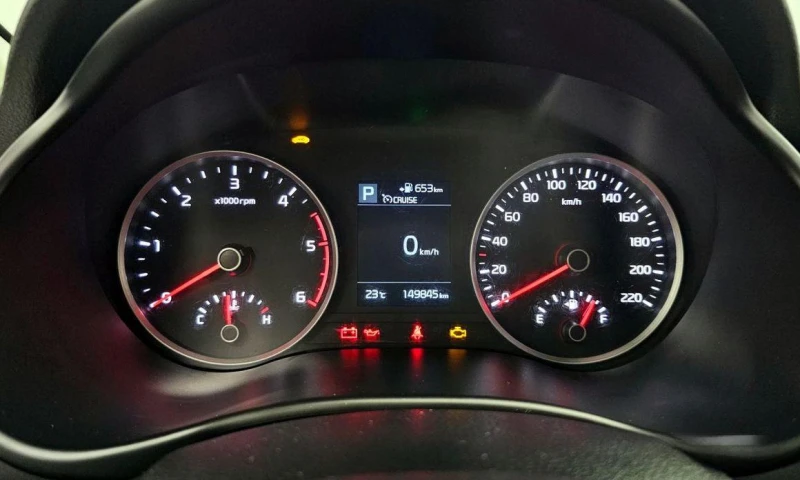 Kia Stonic Diesel 1.6 Trendy * НАЙ-ДОБРА ЦЕНА В БЪЛГАРИЯ* , снимка 8 - Автомобили и джипове - 52111954