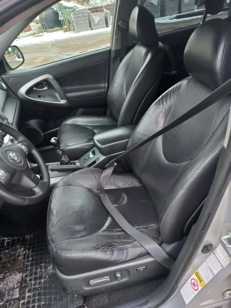 Toyota Rav4, снимка 6 - Автомобили и джипове - 53221602