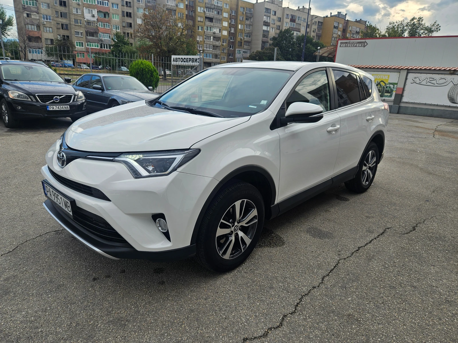 Toyota Rav4 2.0i (151hp) 4x4/AT/Dynamic/Гаранция!, снимка 1
