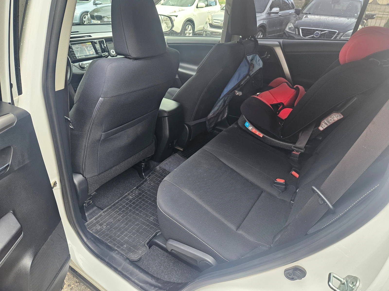 Toyota Rav4 2.0i (151hp) 4x4/AT/Dynamic/! | Mobile.bg   16