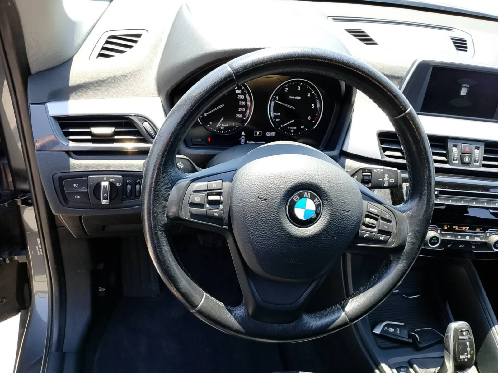 BMW X1 2.0 D - изображение 9