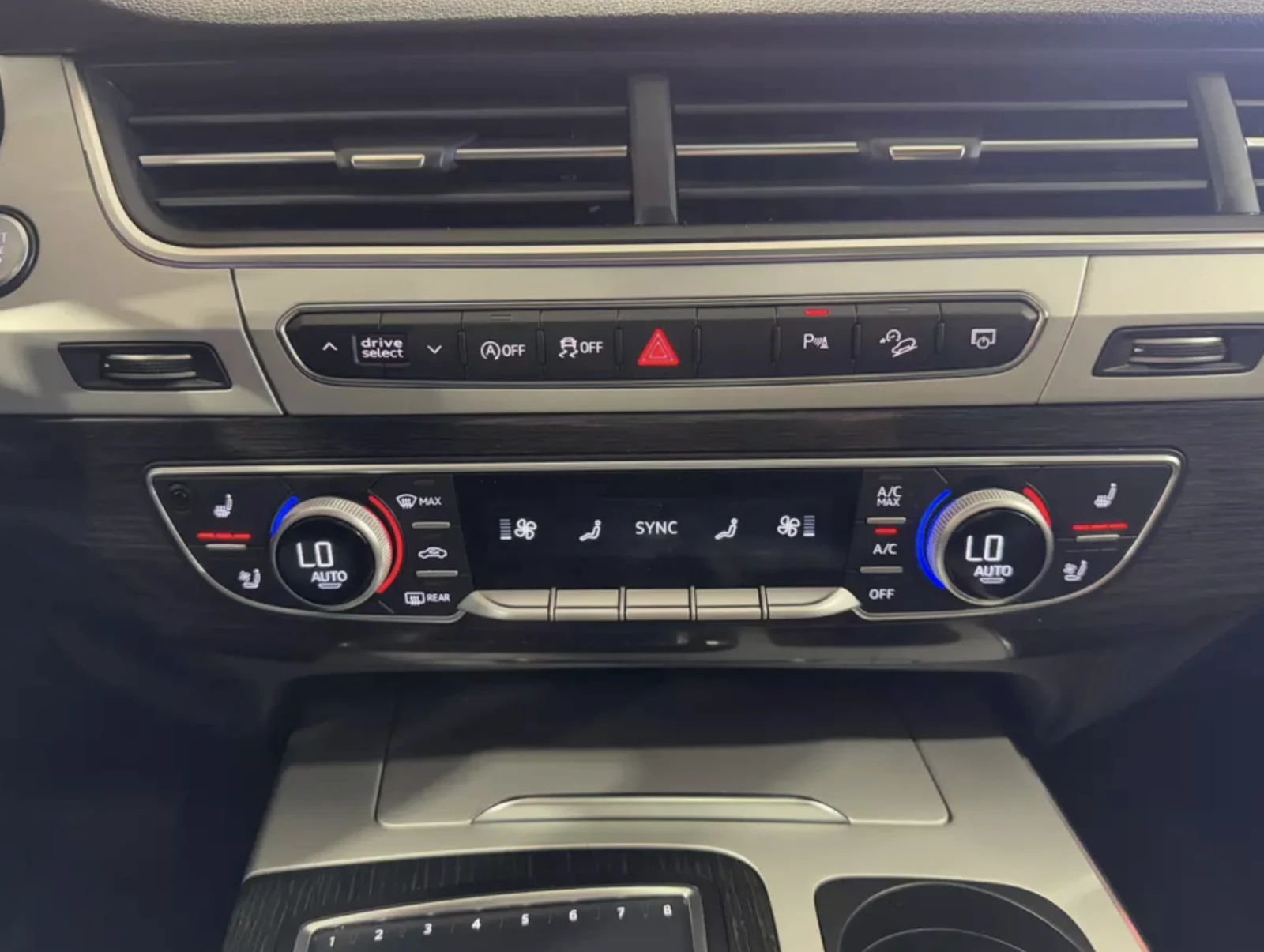 Audi Q7  | Mobile.bg   12