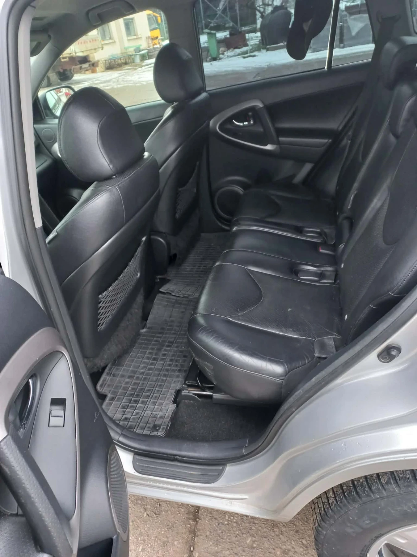 Toyota Rav4  - изображение 7