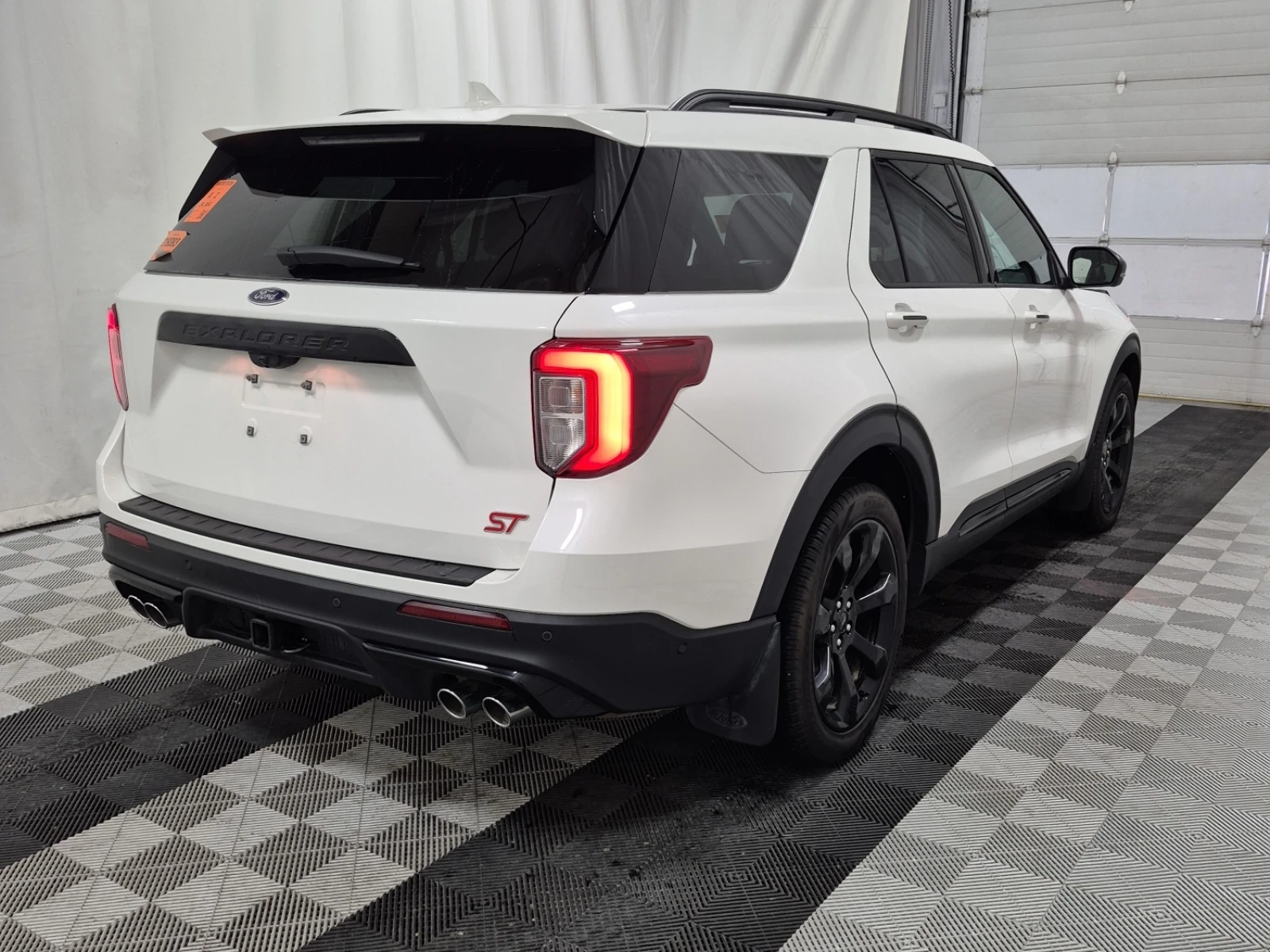 Ford Explorer ST * * CARFAX * * АВТО КРЕДИТ * * , снимка 3 - Автомобили и джипове - 54348740