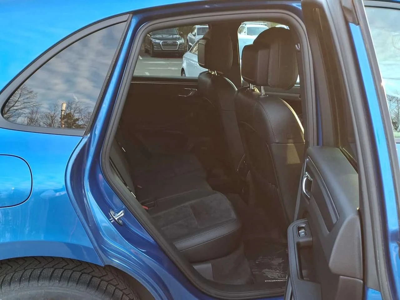 Porsche Macan * AWD * BOSE* ПОДГРЕВ* ПАНОРАМА* , снимка 12 - Автомобили и джипове - 54580941
