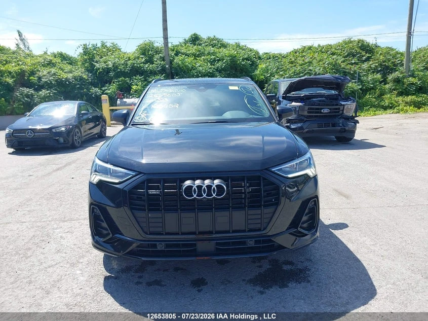 Audi Q3 TECHNIK| B&O| 360| DISS| HUD| КЛИП НА МОТОРА| , снимка 2 - Автомобили и джипове - 55539357