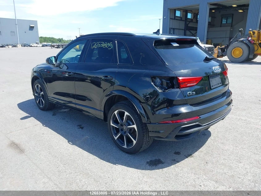 Audi Q3 TECHNIK| B&O| 360| DISS| HUD| КЛИП НА МОТОРА| , снимка 4 - Автомобили и джипове - 55539357