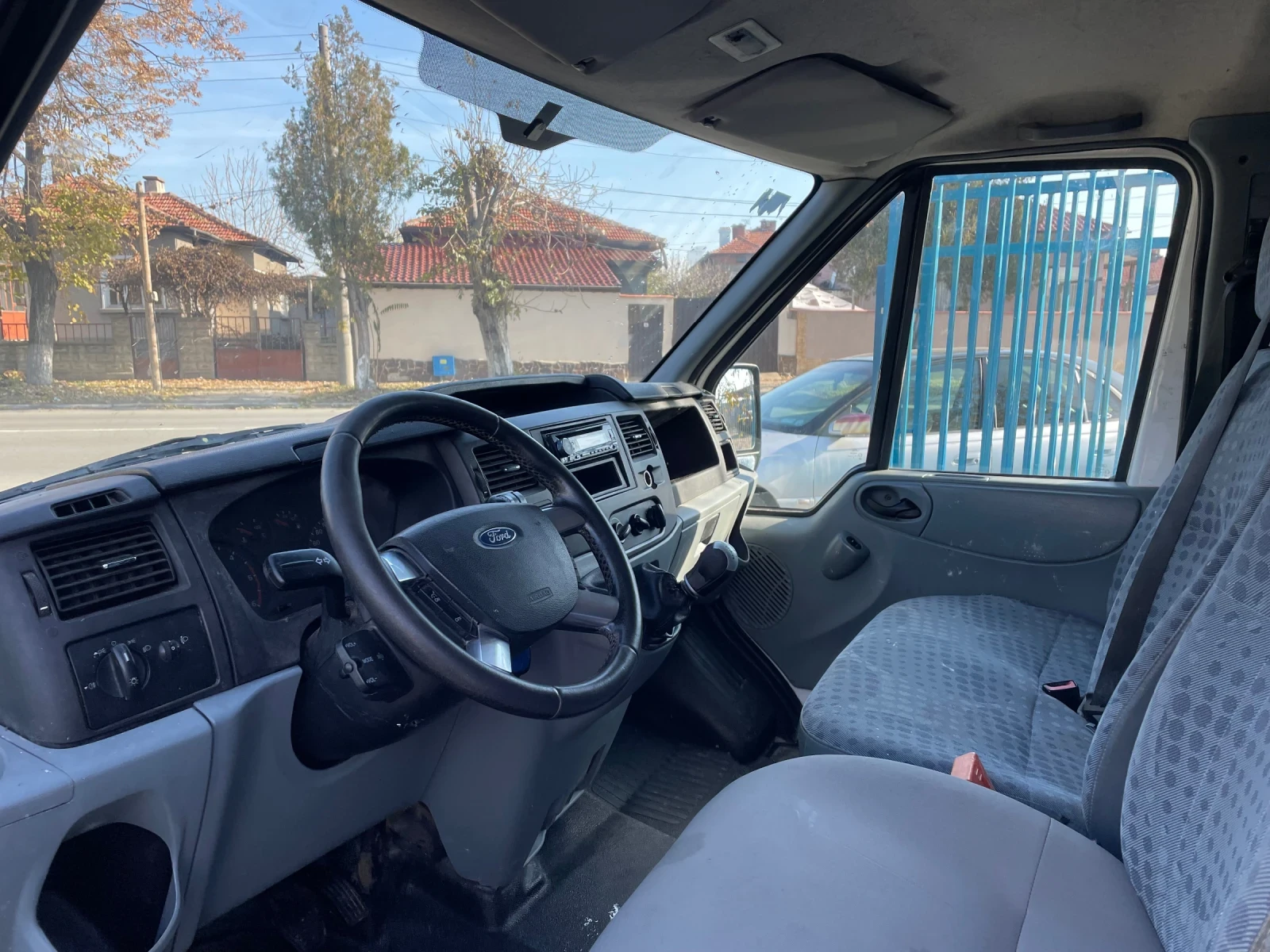 Ford Transit 2.2 КЛИМАТИК - изображение 2